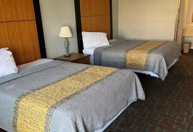 فندق Apm Inn And Suite