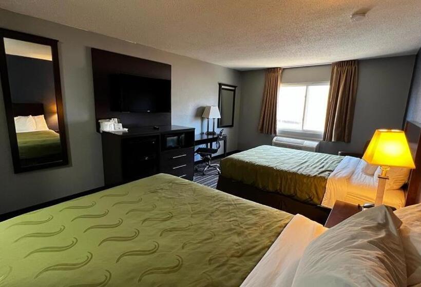 فندق Colby Inn And Suites