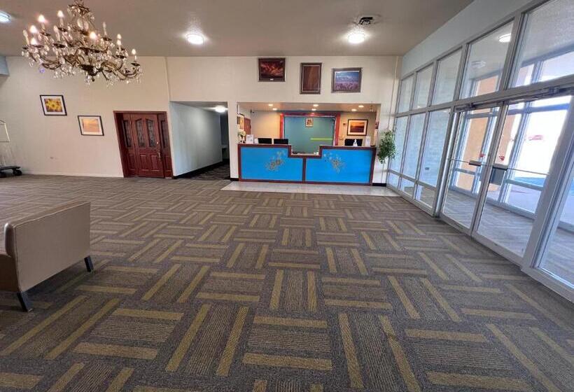 فندق Colby Inn And Suites