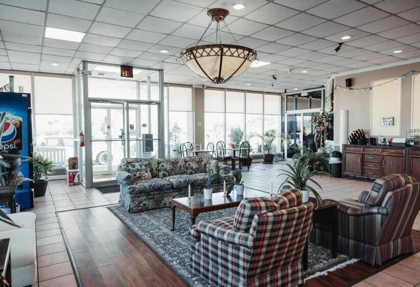 فندق Reidsville Inn & Suites