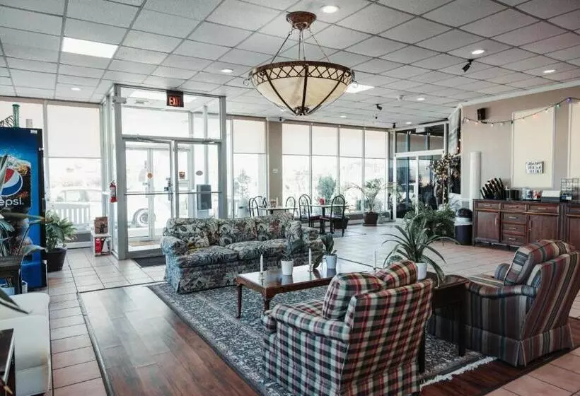 ホテル Reidsville Inn & Suites