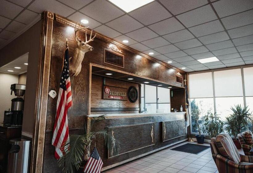 فندق Reidsville Inn & Suites