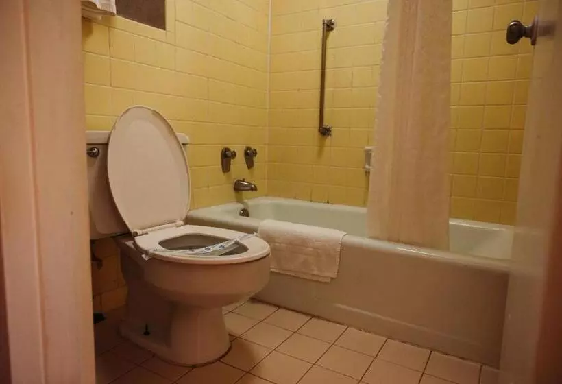 ホテル Reidsville Inn & Suites