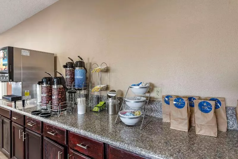 호텔 Comfort Inn & Suites Pueblo