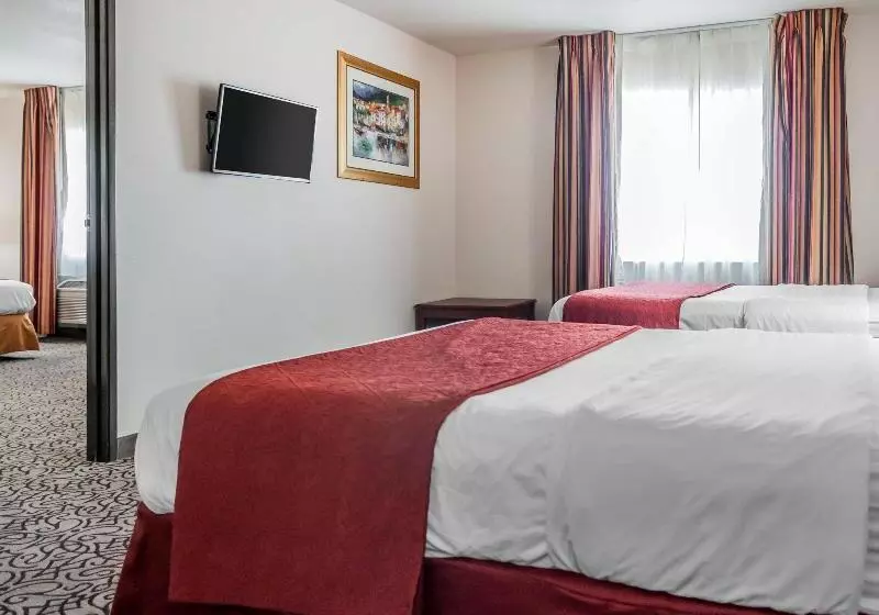 호텔 Comfort Inn & Suites Pueblo