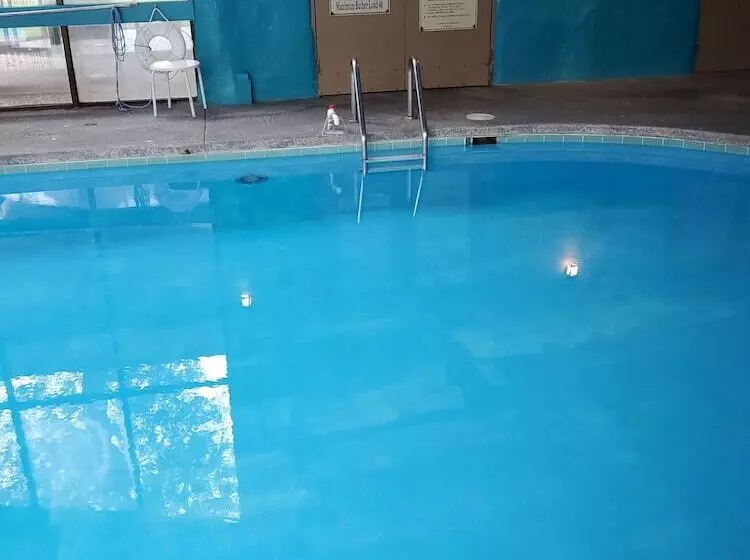 酒店 Pine Lake Resort And Banquets