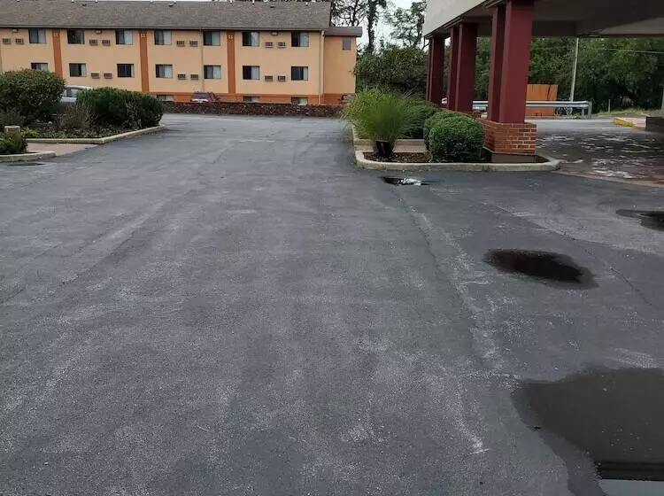 酒店 Pine Lake Resort And Banquets