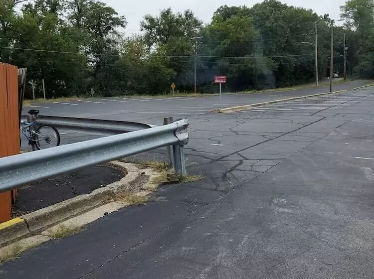 酒店 Pine Lake Resort And Banquets