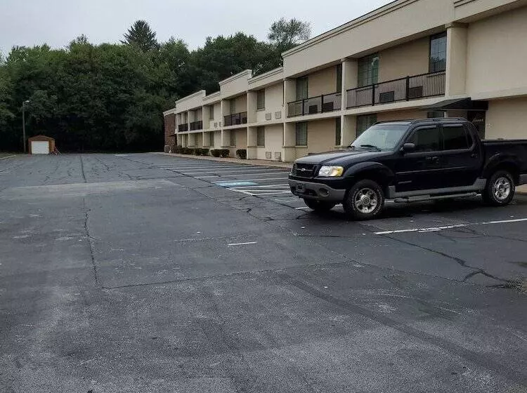 酒店 Pine Lake Resort And Banquets