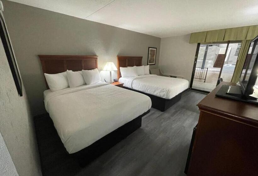 ホテル Pine Lake Resort And Banquets