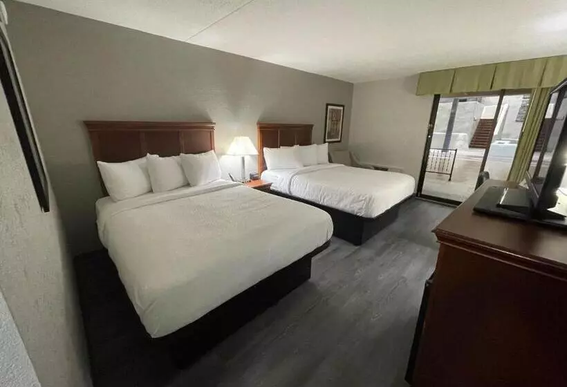 酒店 Pine Lake Resort And Banquets