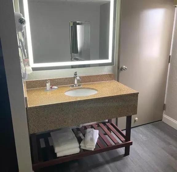 酒店 Pine Lake Resort And Banquets