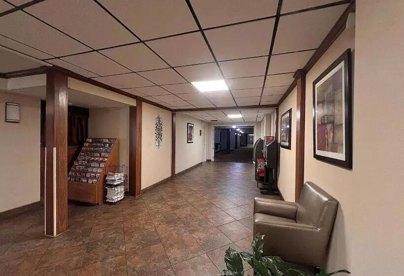 酒店 Pine Lake Resort And Banquets