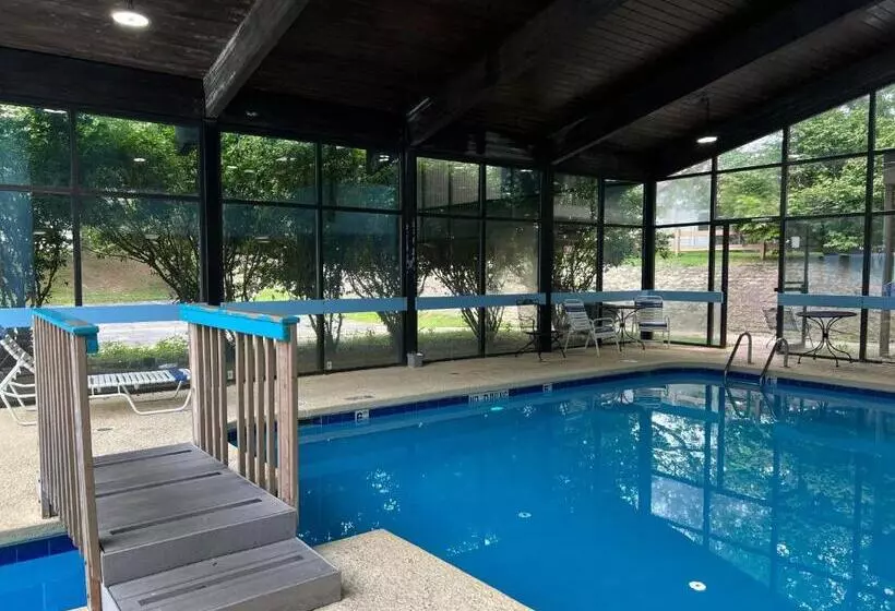 酒店 Pine Lake Resort And Banquets