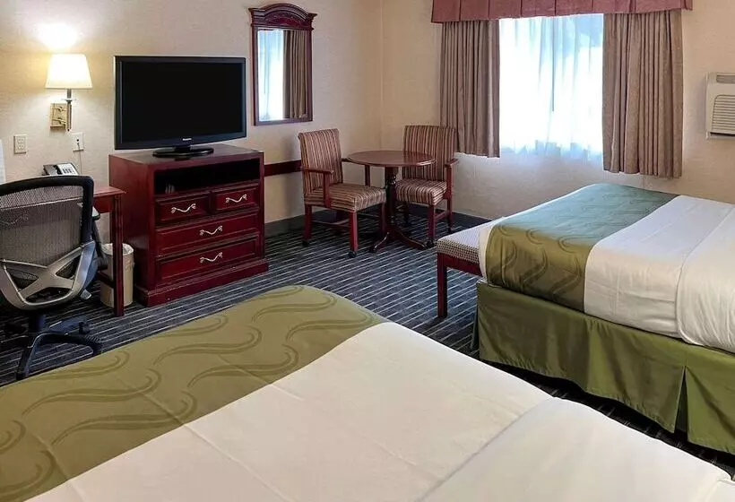 בית מלון כפרי Quality Inn Santa Clara Convention Center