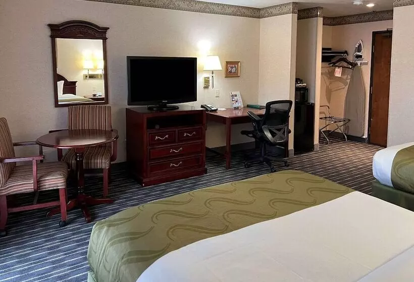 בית מלון כפרי Quality Inn Santa Clara Convention Center