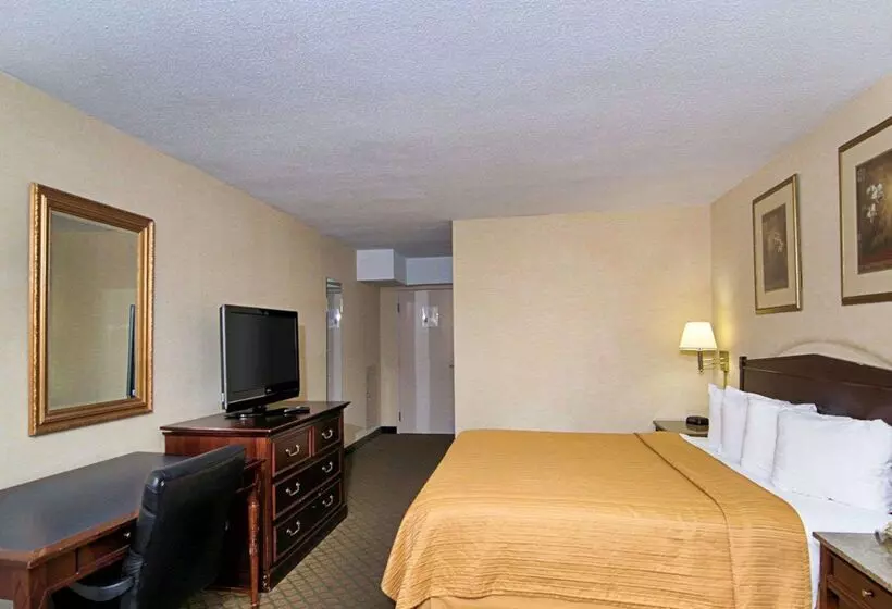 ホテル Quality Inn Shenandoah Valley