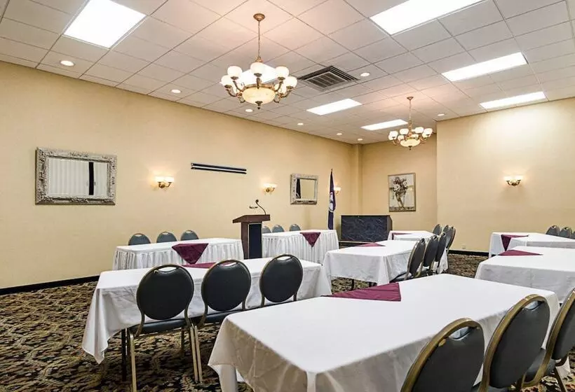 ホテル Quality Inn Shenandoah Valley