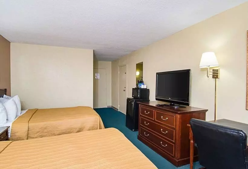 ホテル Quality Inn Shenandoah Valley