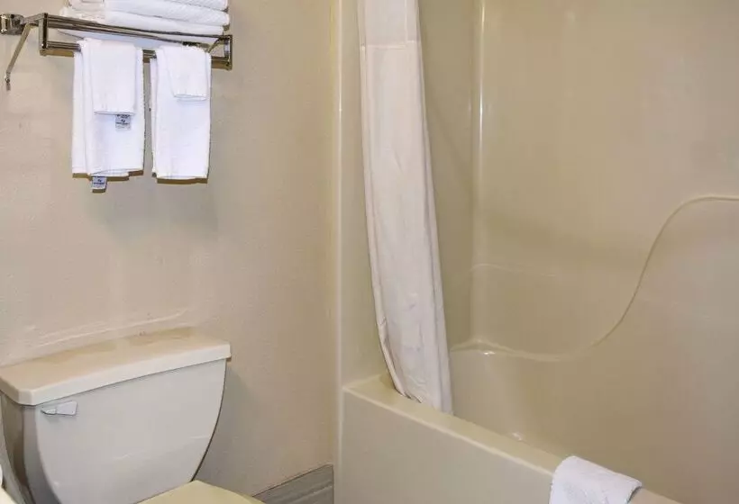 Отель Quality Inn & Suites Brooks Louisville South