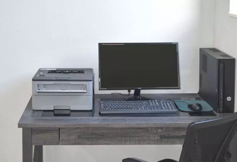 Отель Quality Inn & Suites Brooks Louisville South