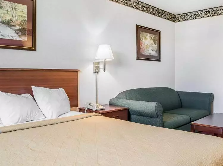 Отель Quality Inn & Suites Brooks Louisville South