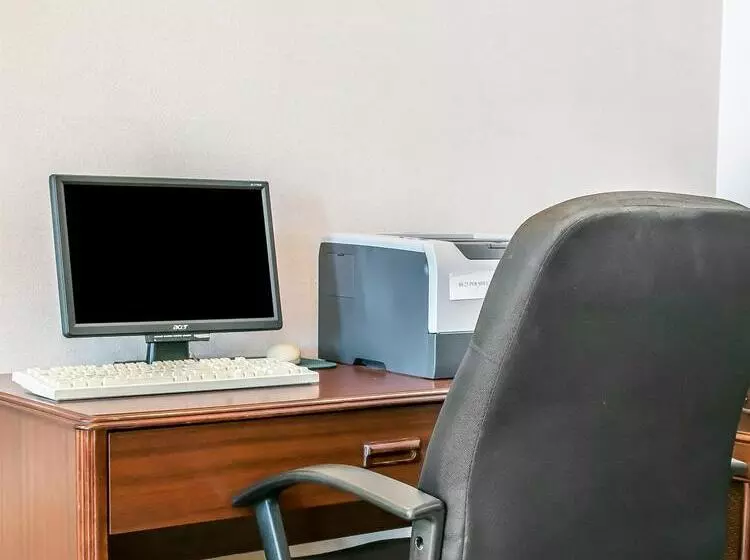 Отель Quality Inn & Suites Brooks Louisville South