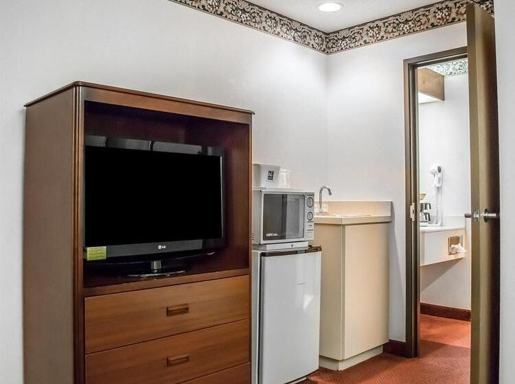 בית מלון כפרי Quality Inn & Suites Brooks Louisville South