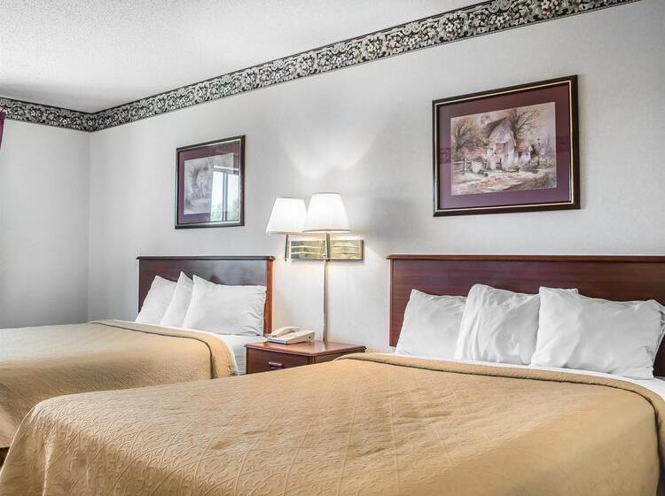 בית מלון כפרי Quality Inn & Suites Brooks Louisville South