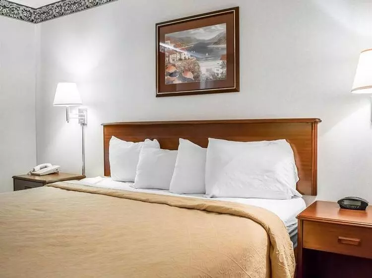 Отель Quality Inn & Suites Brooks Louisville South