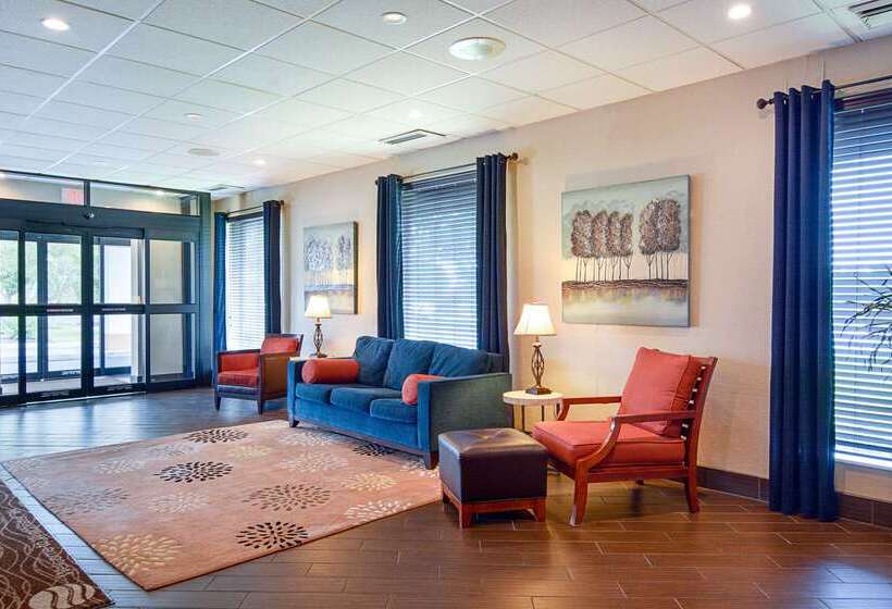 Отель Quality Inn