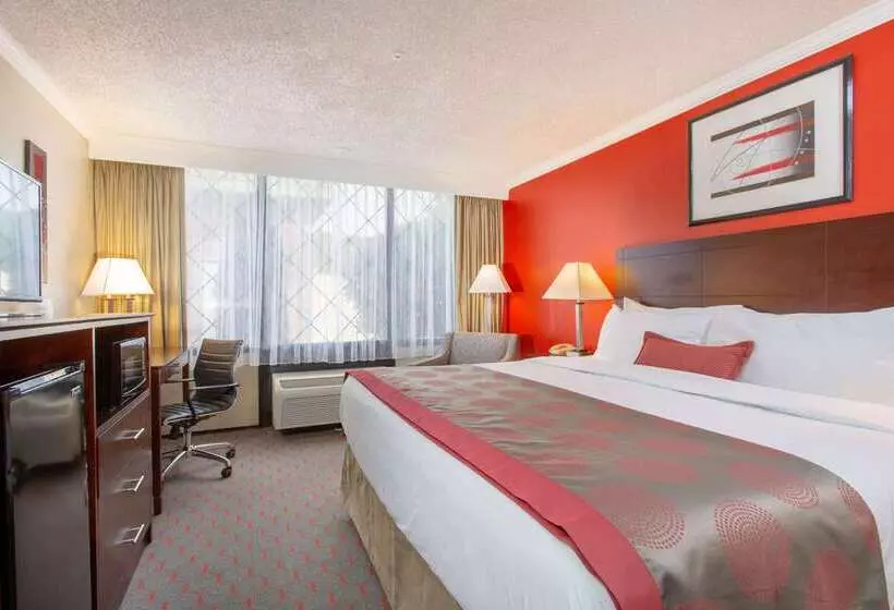 Ramada Hotel & Conference Center By Wyndham Lewiston