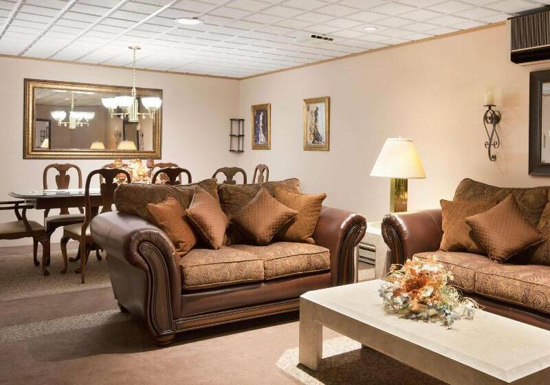 Ramada Hotel & Conference Center By Wyndham Lewiston