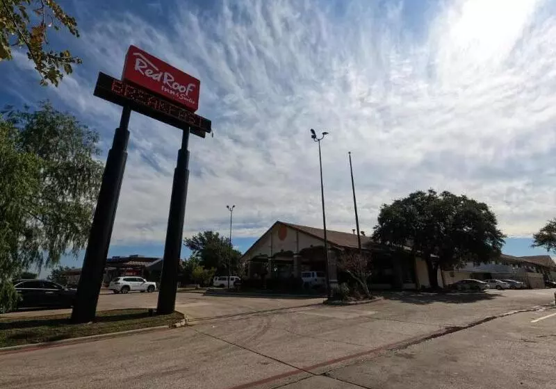 هتل Red Roof Inn & Suites Irving – Dfw Airport South