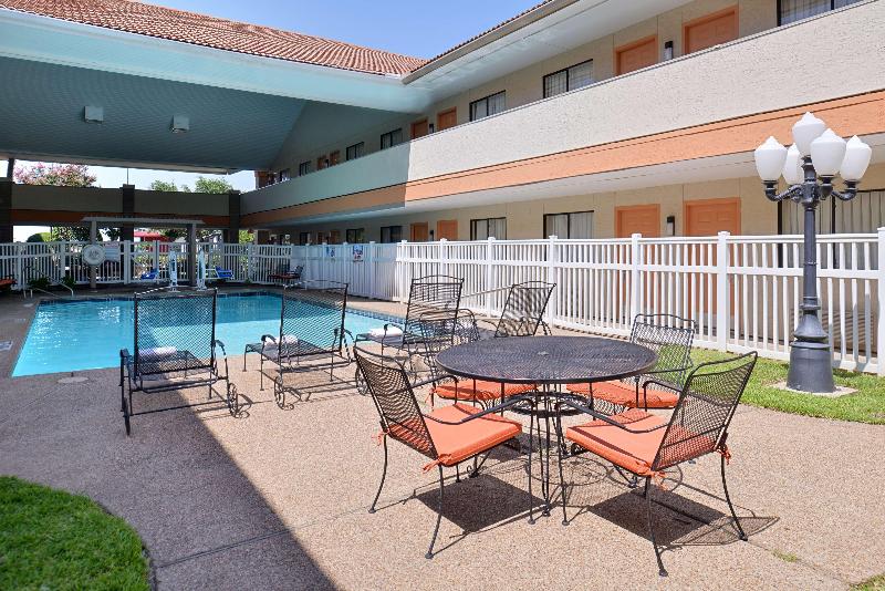 Szálloda Red Roof Inn & Suites Irving – Dfw Airport South