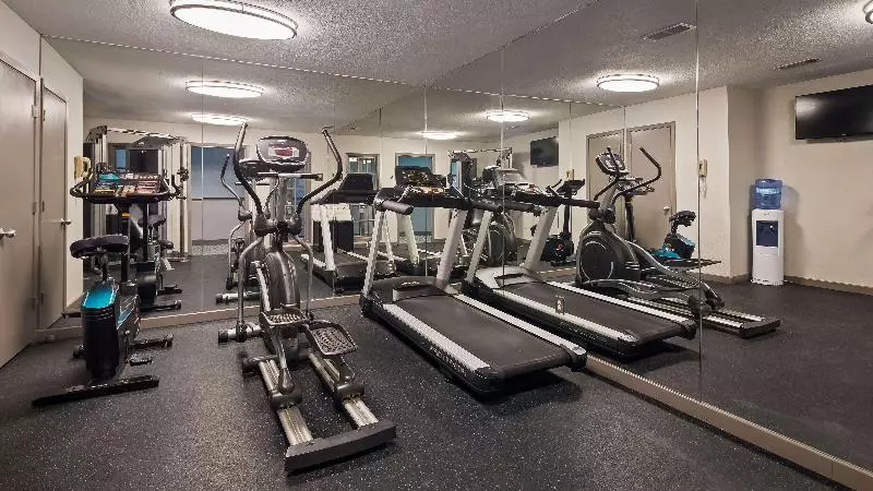 هتل Red Roof Inn & Suites Irving – Dfw Airport South