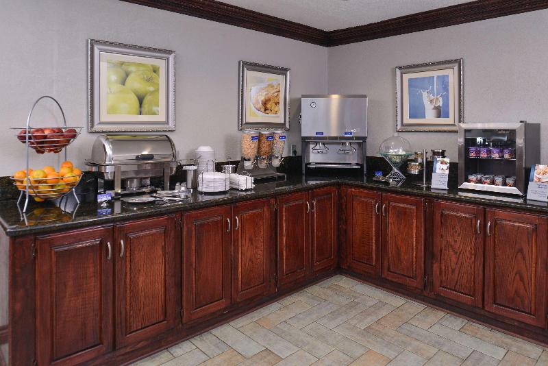 Szálloda Red Roof Inn & Suites Irving – Dfw Airport South