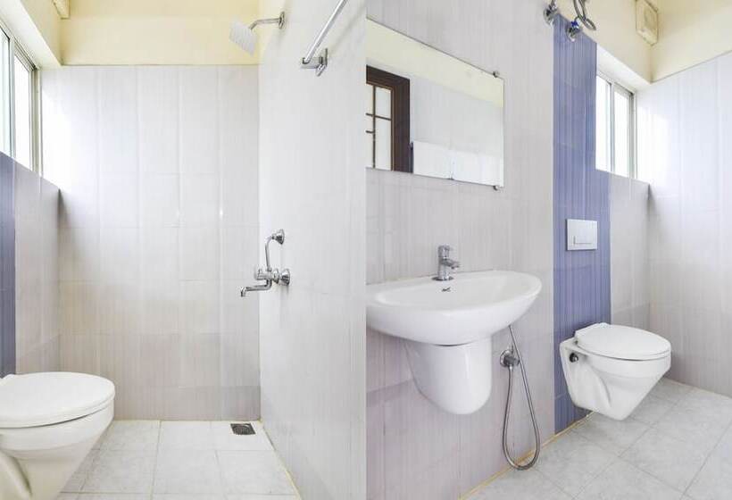 Hotel Nh Bypass, Venpalavattom, Anayara Po