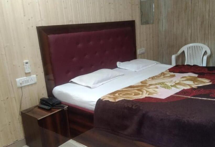 ホテル Host Near Taj