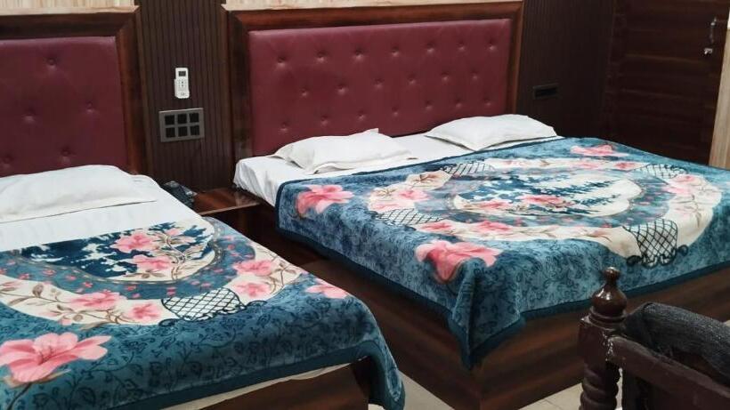 ホテル Host Near Taj