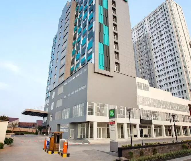 ホテル Ibis Styles Bekasi Jatibening
