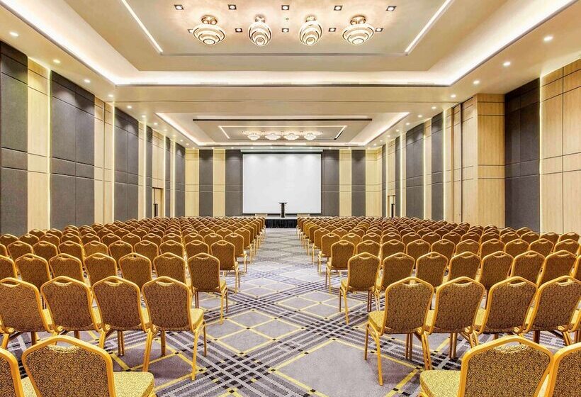 בית מלון כפרי Ibis Styles Bekasi Jatibening