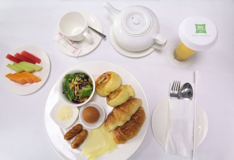 בית מלון כפרי Ibis Styles Bekasi Jatibening