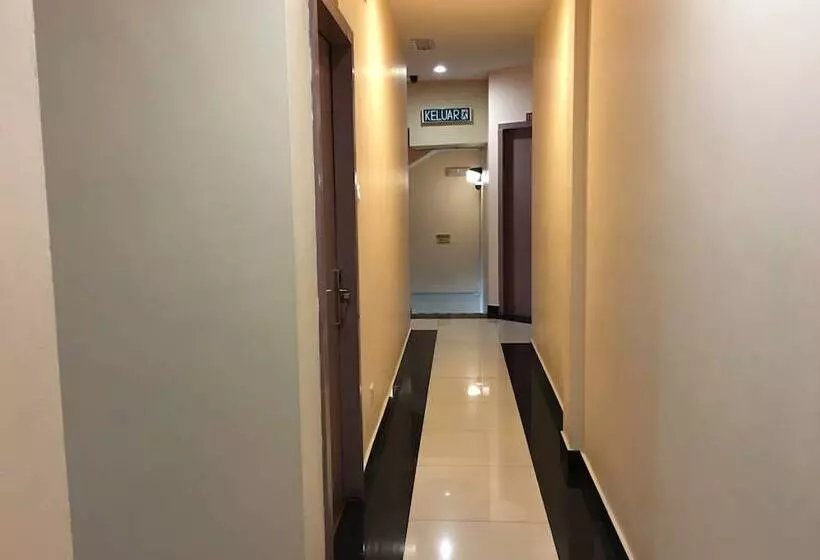 ホテル Lintas Plaza