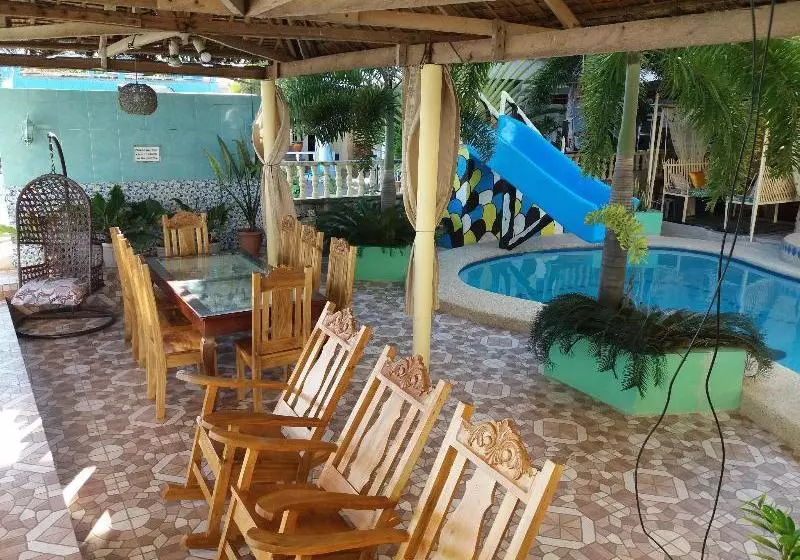 هتل Sascha’s Resort Oslob