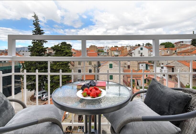 Pensão Via Porto Rooms