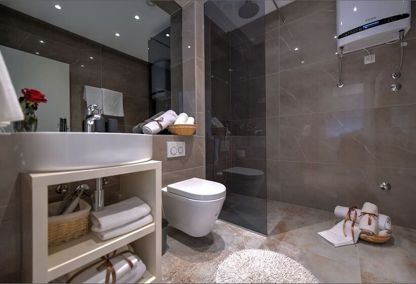 Pensão Via Porto Rooms