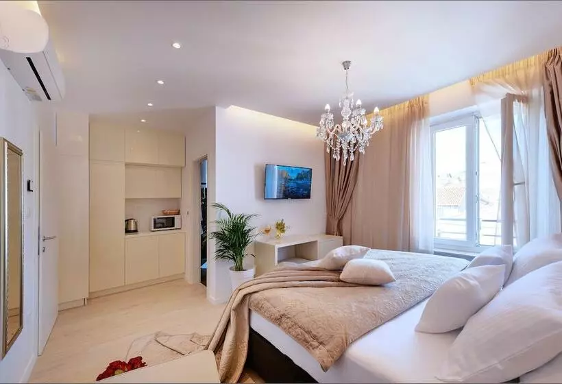Pensão Via Porto Rooms