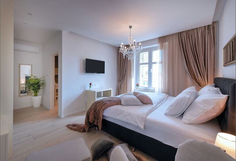 Pensão Via Porto Rooms