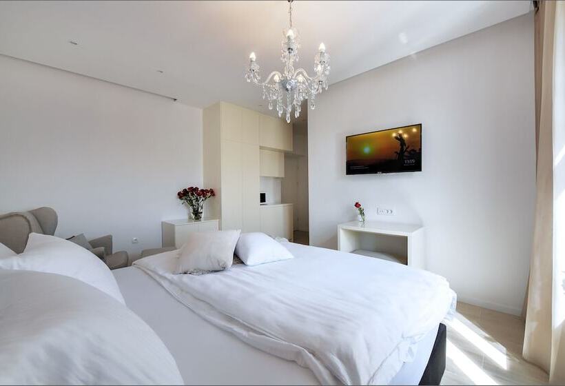 Pensão Via Porto Rooms